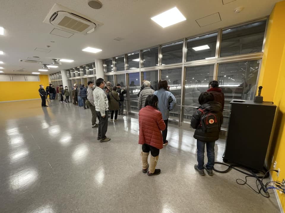 埋立地と関連施設を視察