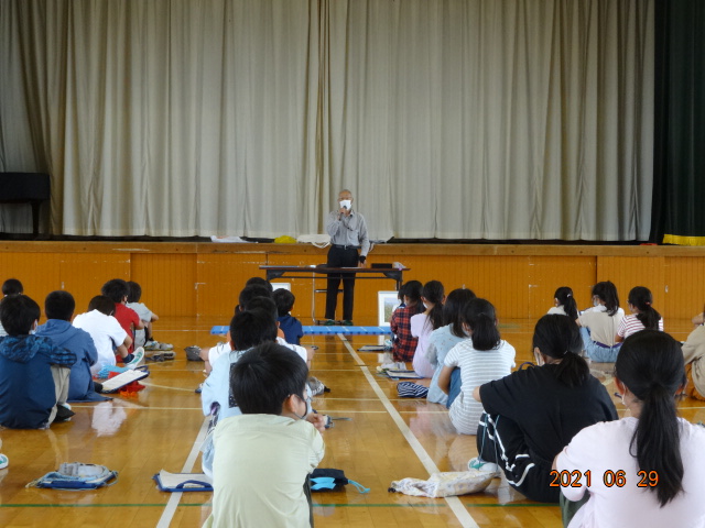 体育館での様子